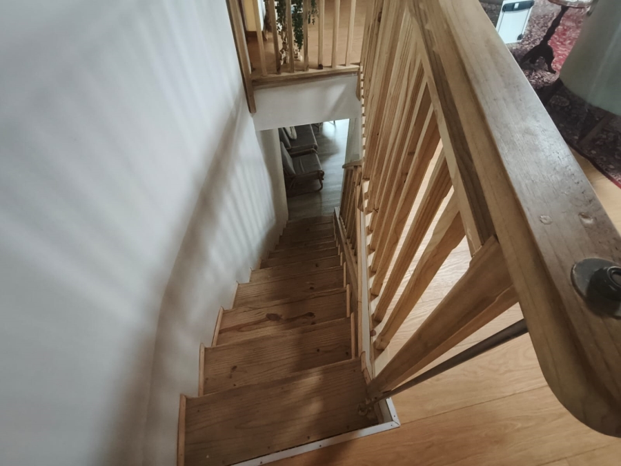 6 Bedroom Property for Sale in Paradise Beach Eastern Cape